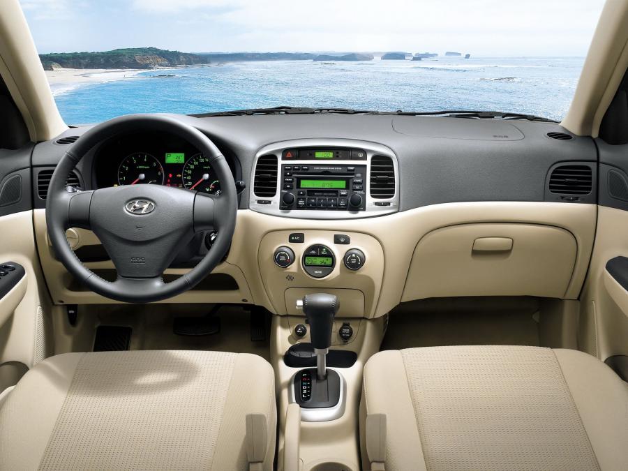  Hyundai Verna 2006 года  (фото 7 из 8)